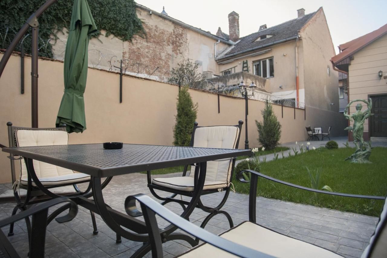 Гостевой дом Casa Timpuri Vechi Сибиу-39